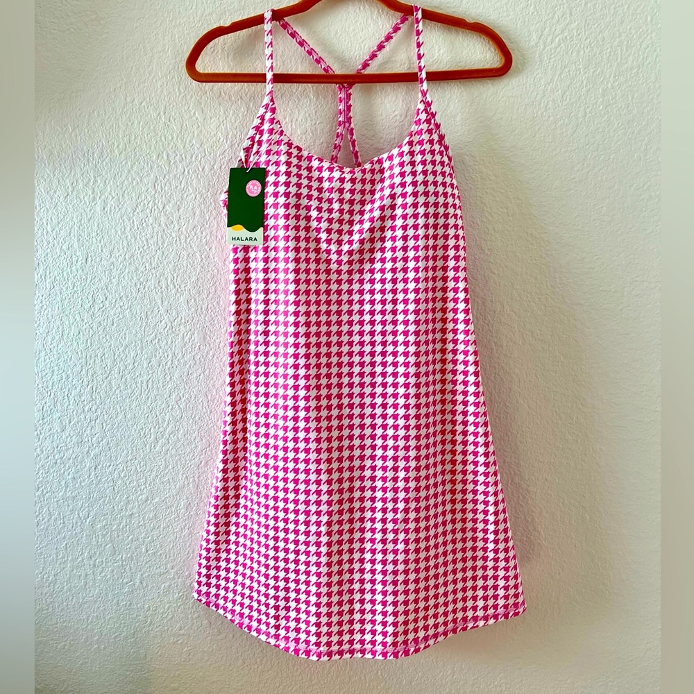 New Halara Everyday Backless 2-in-1 Activity Dress in Raspberry Houndstooth